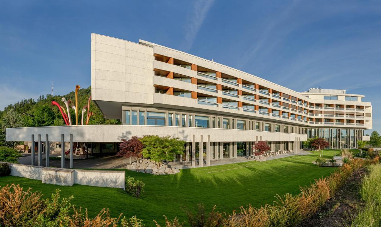 Five Zurich - Luxury City Resort Dış mekan fotoğraf The main building of the University of St. Gallen