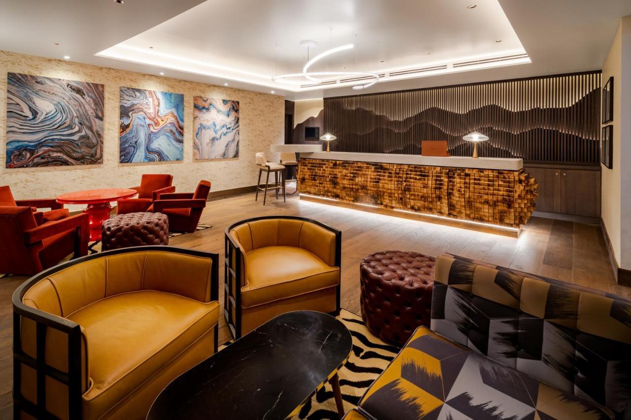 Five Zurich - Luxury City Resort Dış mekan fotoğraf The lounge at the airport