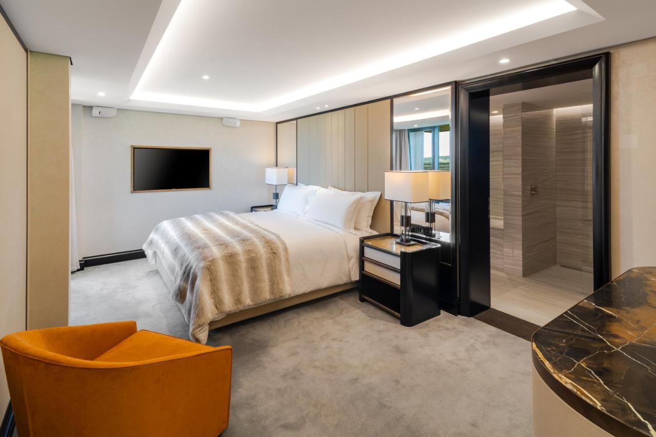Five Zurich - Luxury City Resort Dış mekan fotoğraf A bedroom at the hotel