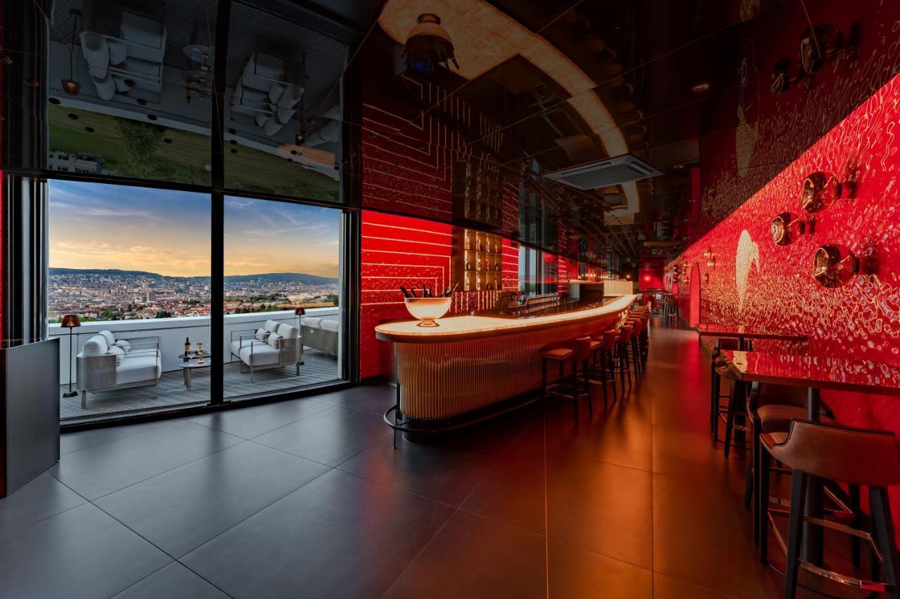 Five Zurich - Luxury City Resort Dış mekan fotoğraf Skyline Bar
