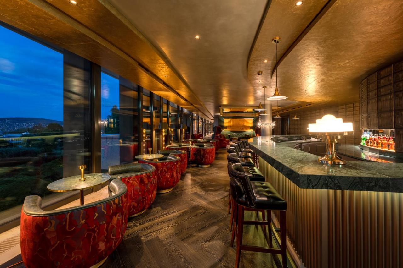 Five Zurich - Luxury City Resort Dış mekan fotoğraf The bar at the 101 Skybar
